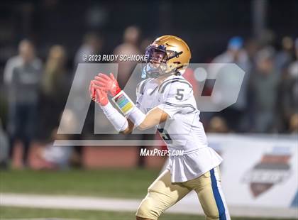 Thumbnail 1 in Mater Dei Catholic @ Carlsbad photogallery.