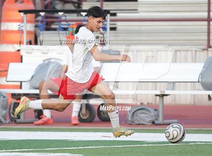 Thumbnail 2 in Juarez-Lincoln vs. Porter (UIL Boys Soccer 5A D2 Bi-District) photogallery.