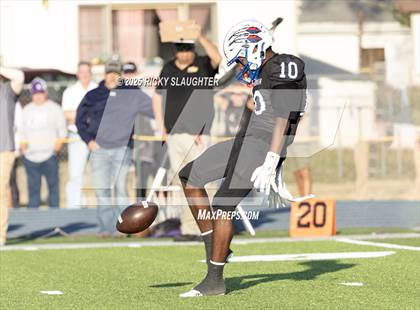 Thumbnail 2 in Breese Central vs. Cahokia (IHSA 4A Second Round) photogallery.