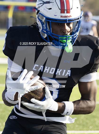 Thumbnail 2 in Breese Central vs. Cahokia (IHSA 4A Second Round) photogallery.