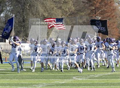 Thumbnail 3 in Breese Central vs. Cahokia (IHSA 4A Second Round) photogallery.