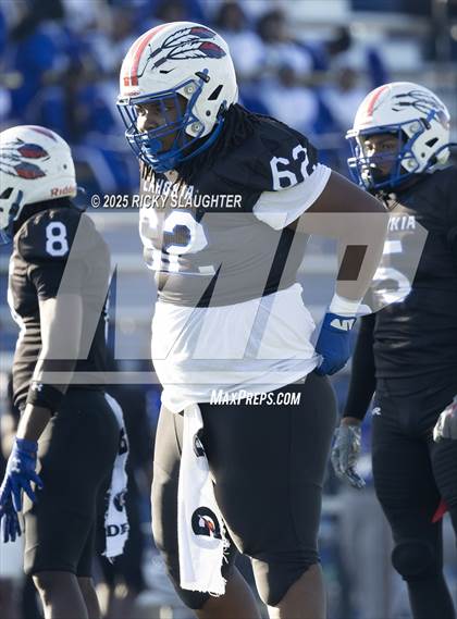 Thumbnail 2 in Breese Central vs. Cahokia (IHSA 4A Second Round) photogallery.