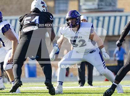 Thumbnail 2 in Breese Central vs. Cahokia (IHSA 4A Second Round) photogallery.