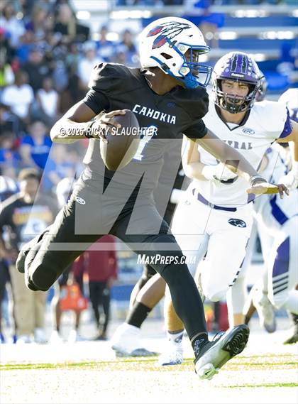 Thumbnail 2 in Breese Central vs. Cahokia (IHSA 4A Second Round) photogallery.