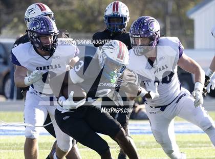 Thumbnail 3 in Breese Central vs. Cahokia (IHSA 4A Second Round) photogallery.