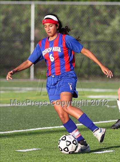 Thumbnail 3 in Bishop Miege @ Aquinas photogallery.