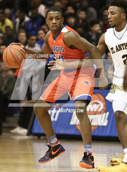 Thumbnail 2 in St. Anthony vs St. Raymond (SNY Invitational) photogallery.