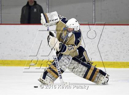 Thumbnail 2 in Notre Dame Catholic @ Xavier photogallery.