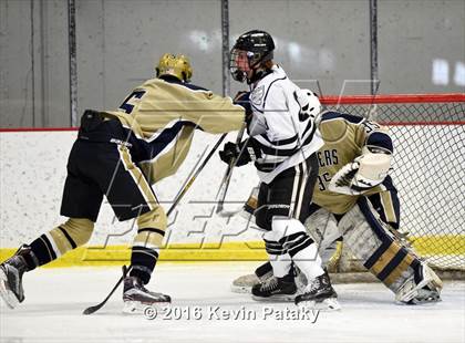 Thumbnail 3 in Notre Dame Catholic @ Xavier photogallery.