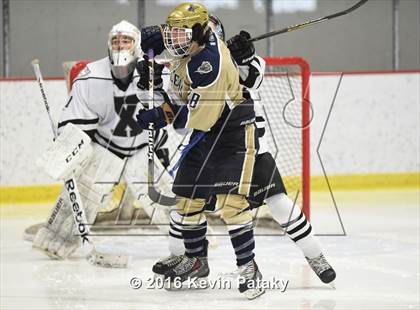 Thumbnail 1 in Notre Dame Catholic @ Xavier photogallery.