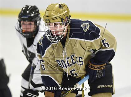 Thumbnail 2 in Notre Dame Catholic @ Xavier photogallery.