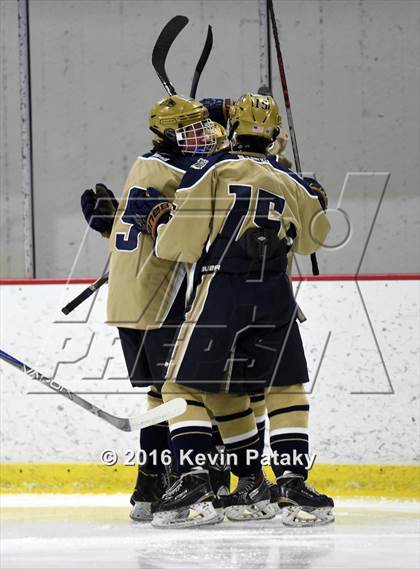 Thumbnail 1 in Notre Dame Catholic @ Xavier photogallery.