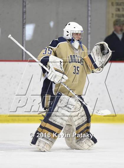 Thumbnail 2 in Notre Dame Catholic @ Xavier photogallery.
