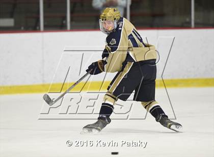 Thumbnail 2 in Notre Dame Catholic @ Xavier photogallery.