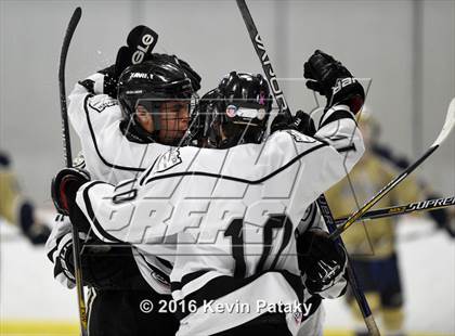 Thumbnail 2 in Notre Dame Catholic @ Xavier photogallery.