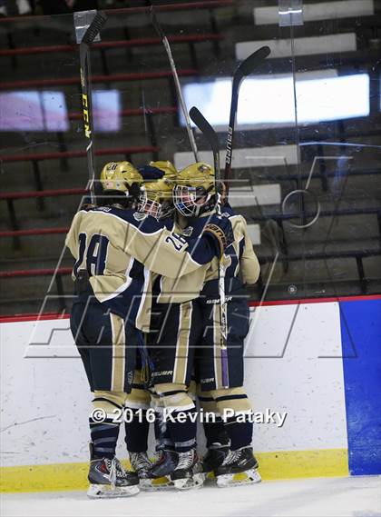 Thumbnail 1 in Notre Dame Catholic @ Xavier photogallery.