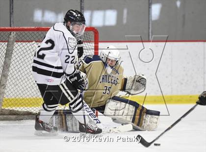 Thumbnail 1 in Notre Dame Catholic @ Xavier photogallery.