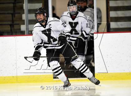 Thumbnail 2 in Notre Dame Catholic @ Xavier photogallery.