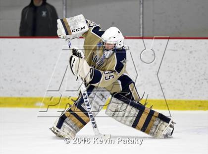 Thumbnail 1 in Notre Dame Catholic @ Xavier photogallery.