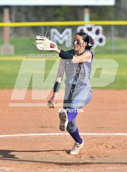 Thumbnail 2 in Early @ Millsap photogallery.