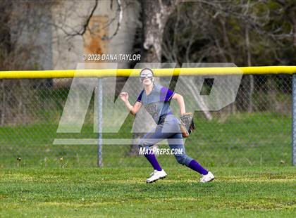 Thumbnail 1 in Early @ Millsap photogallery.