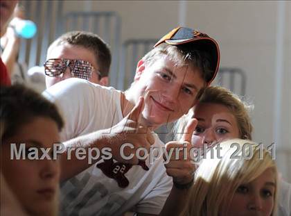 Thumbnail 2 in Siren vs. Webster photogallery.