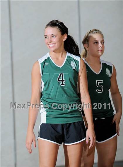 Thumbnail 3 in Siren vs. Webster photogallery.