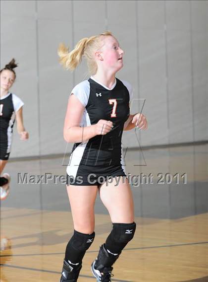 Thumbnail 1 in Siren vs. Webster photogallery.