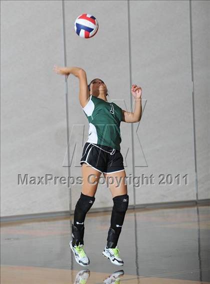 Thumbnail 3 in Siren vs. Webster photogallery.