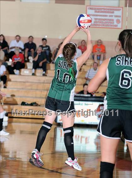 Thumbnail 3 in Siren vs. Webster photogallery.