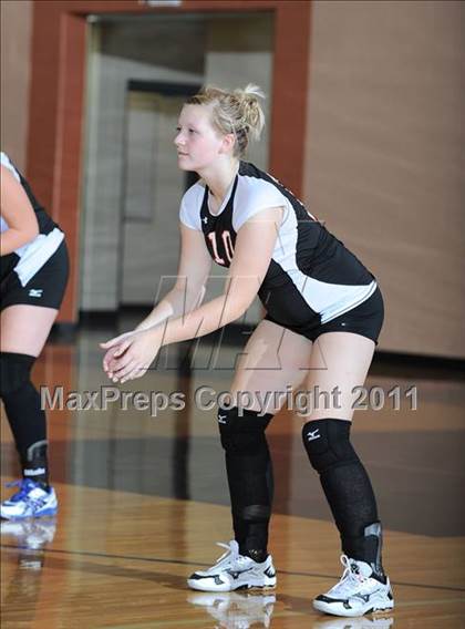 Thumbnail 1 in Siren vs. Webster photogallery.