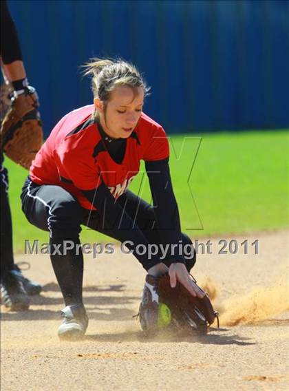 Thumbnail 1 in North Lamar vs. Harmony photogallery.