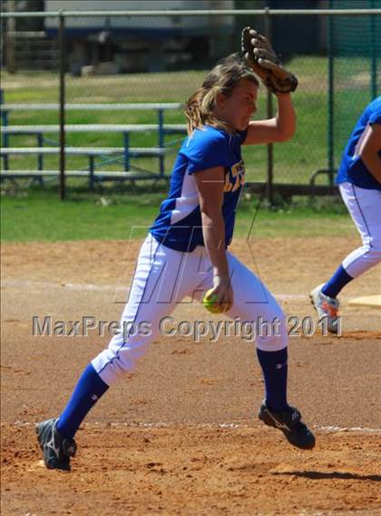 Thumbnail 3 in North Lamar vs. Harmony photogallery.