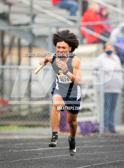 Thumbnail 1 in Shelby County 5-Way Track Meet photogallery.
