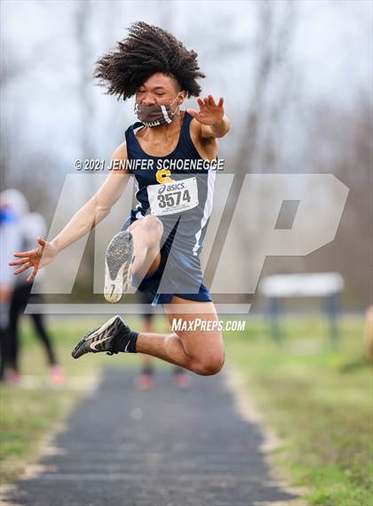 Thumbnail 1 in Shelby County 5-Way Track Meet photogallery.