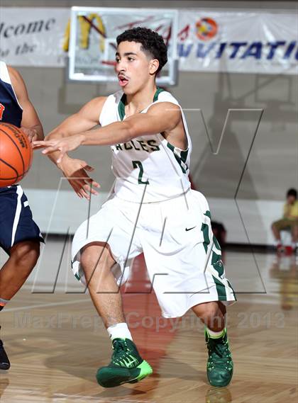 Thumbnail 3 in Fort Bend Bush vs. DeSoto (McDonald's Texas Invitational) photogallery.