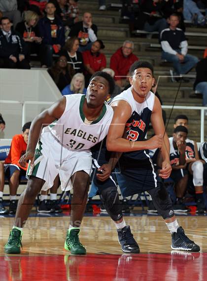Thumbnail 3 in Fort Bend Bush vs. DeSoto (McDonald's Texas Invitational) photogallery.