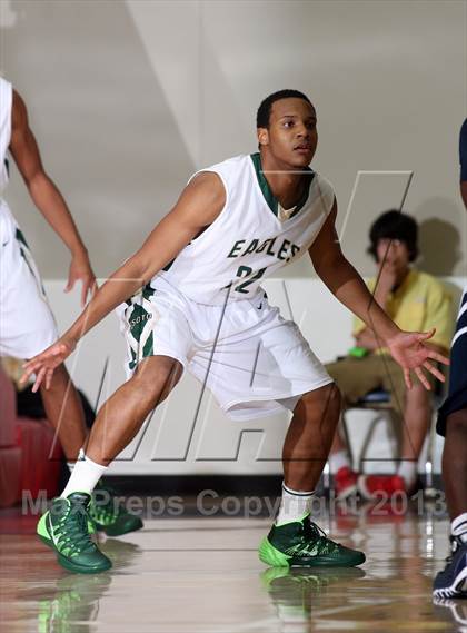 Thumbnail 2 in Fort Bend Bush vs. DeSoto (McDonald's Texas Invitational) photogallery.