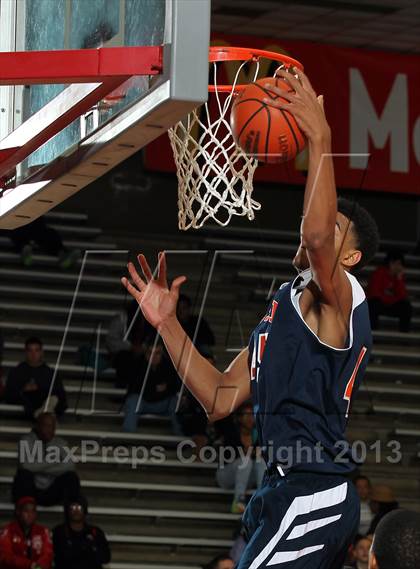 Thumbnail 3 in Fort Bend Bush vs. DeSoto (McDonald's Texas Invitational) photogallery.