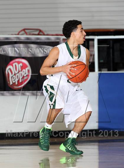 Thumbnail 2 in Fort Bend Bush vs. DeSoto (McDonald's Texas Invitational) photogallery.
