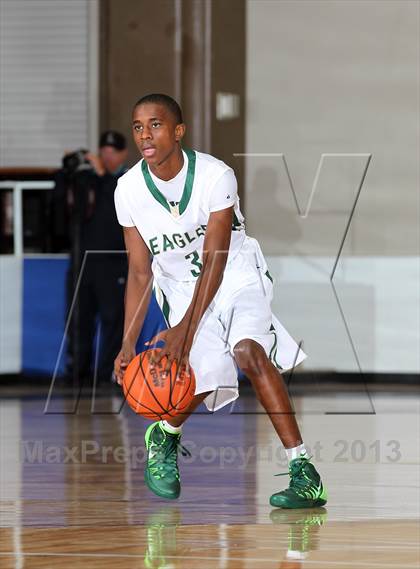 Thumbnail 2 in Fort Bend Bush vs. DeSoto (McDonald's Texas Invitational) photogallery.