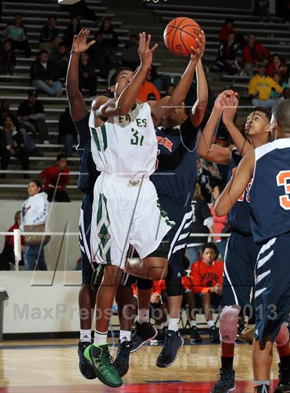 Thumbnail 2 in Fort Bend Bush vs. DeSoto (McDonald's Texas Invitational) photogallery.