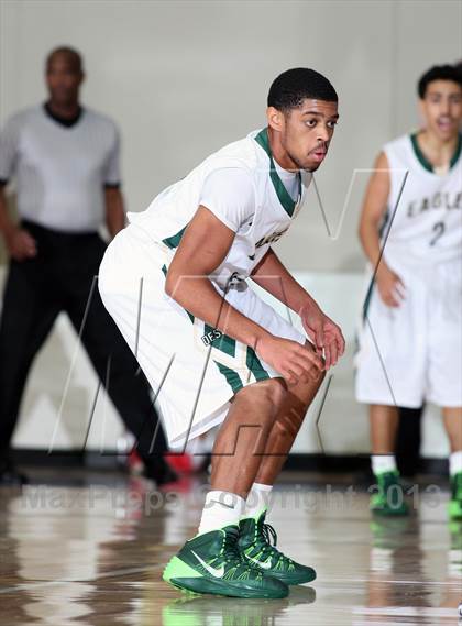 Thumbnail 2 in Fort Bend Bush vs. DeSoto (McDonald's Texas Invitational) photogallery.