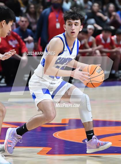 Thumbnail 2 in Holbrook vs. Camp Verde (AIA 3A Quarterfinal) photogallery.