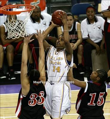 Thumbnail 1 in Fairfield vs. Oakland Tech (NorCal D1 Final)#2 photogallery.
