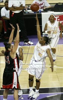 Thumbnail 2 in Fairfield vs. Oakland Tech (NorCal D1 Final)#2 photogallery.