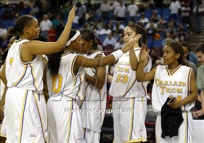Thumbnail 3 in Fairfield vs. Oakland Tech (NorCal D1 Final)#2 photogallery.