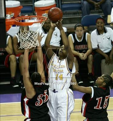 Thumbnail 3 in Fairfield vs. Oakland Tech (NorCal D1 Final)#2 photogallery.