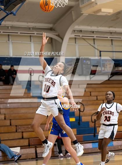 Thumbnail 2 in South View vs. Cape Fear Christian Academy (MLK Dream Jam 2024) photogallery.