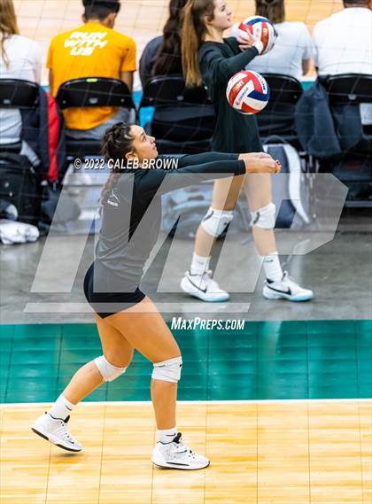 Thumbnail 2 in Mountain View vs. Maple Mountain (UHSAA 5A Semi-Final) photogallery.